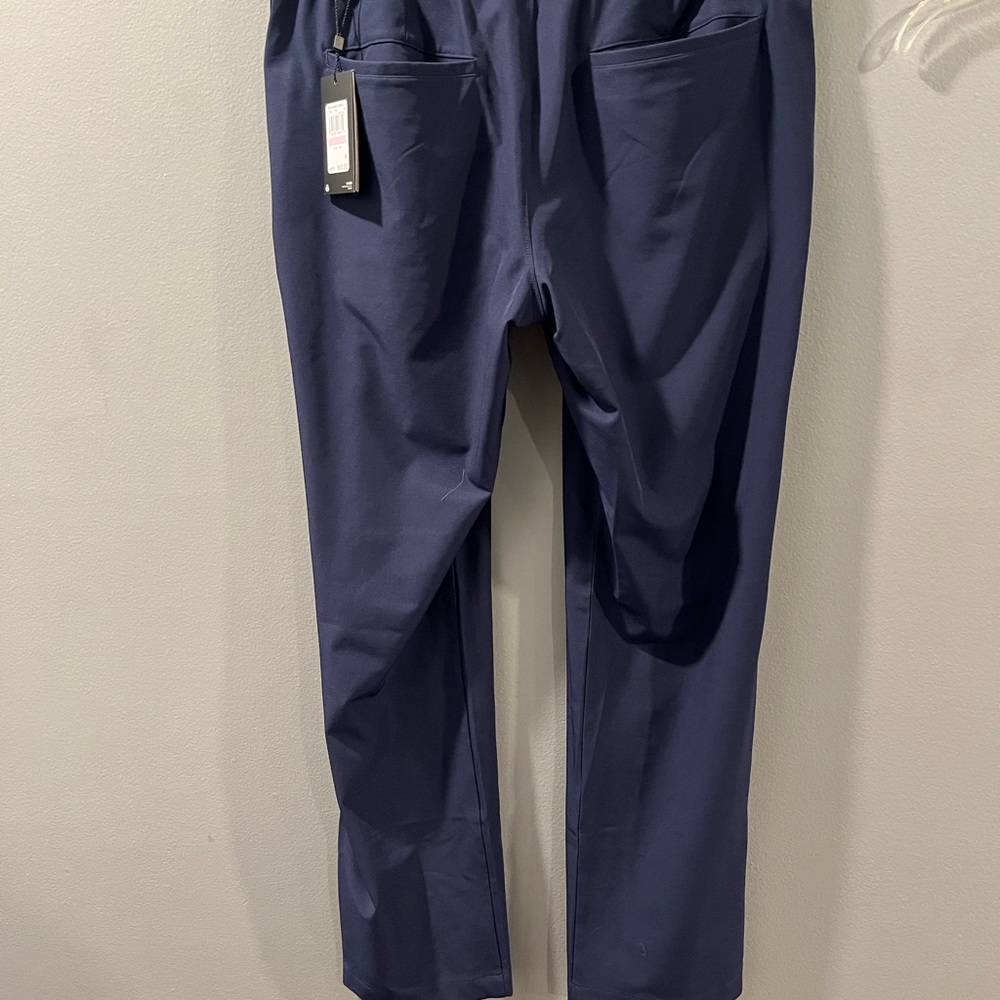 TAGS ON Underarmour Navy Blue Golf Pants